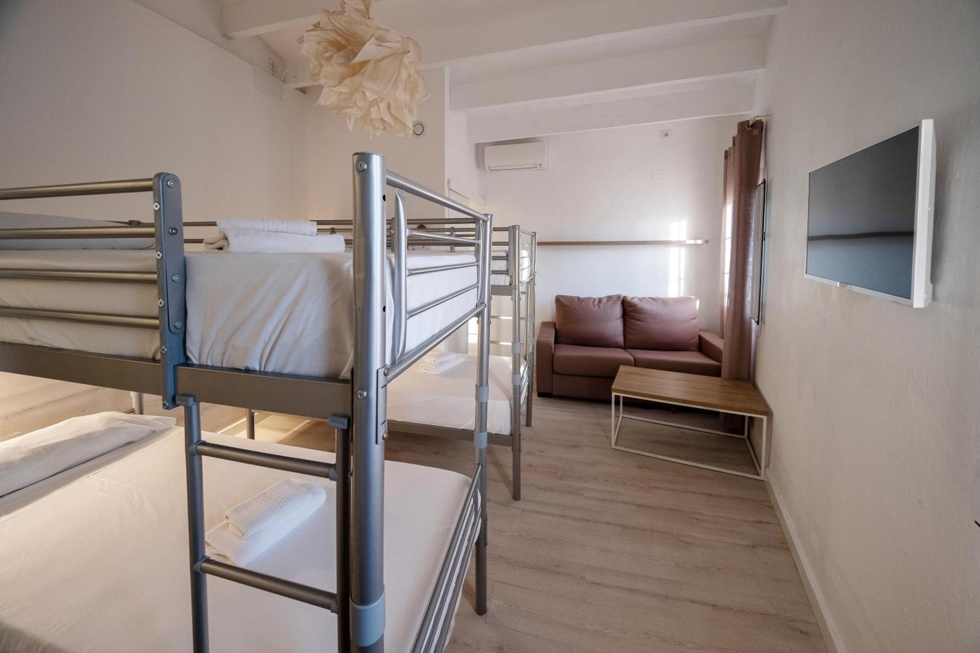 Xubec - Albergue Juvenil Hotel Ciutadella  Eksteriør billede